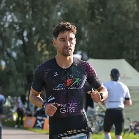 Dimitris on the run leg of a triathlon